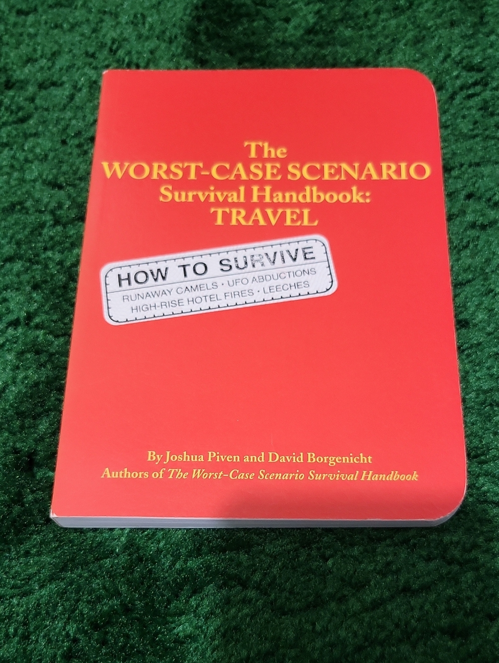 THE WORST-CASE SCENARIO-SURVIVAL HANDBOOK: TRAVEL 2001 Mint Condition